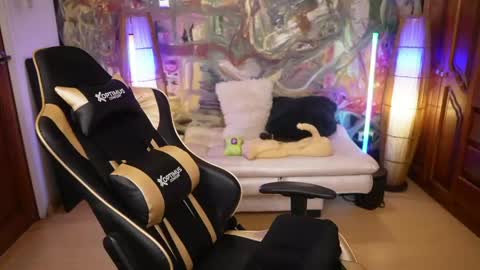 Claudia online show from 10, 5, 2026