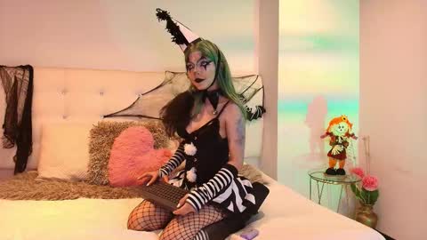  NXY  online show from 1, 11, 2025