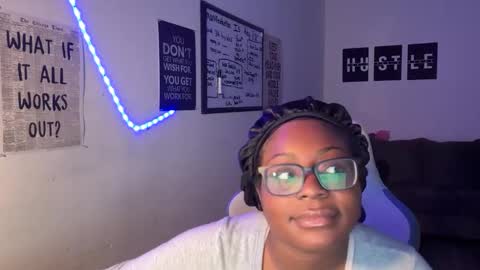 Snapshot of nybellaho chatting on 7, 2, 2025 bella2sexy online show from 7, 2, 2025