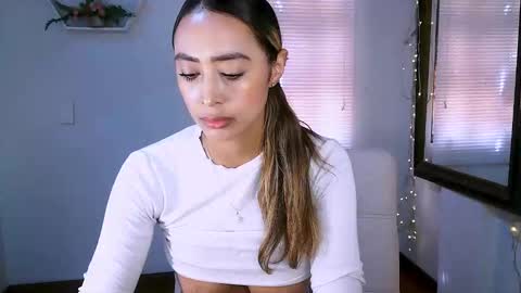 Nycole online show from 26, 9, 2025