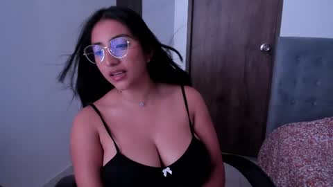 Vanessa online show from 22, 6, 2026
