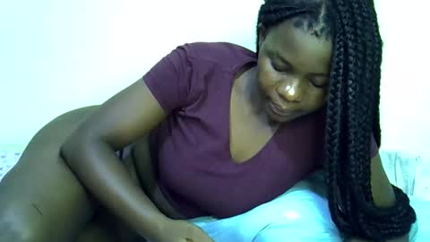 Snapshot of nyla_shal chatting on 25, 4, 2026 Shalvin online show from 25, 4, 2026