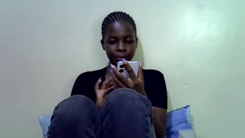 Snapshot of nyla_shal chatting on 17, 5, 2026 Shalvin online show from 17, 5, 2026