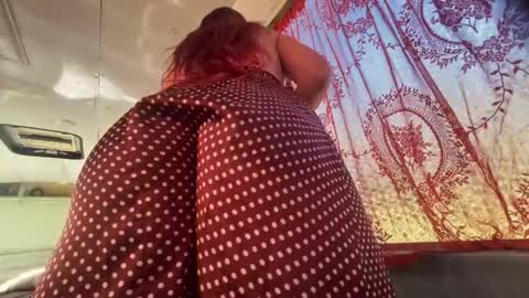 Snapshot of nympharabelle chatting on 14, 10, 2025 Creamy Grapefruit online show from 14, 10, 2025