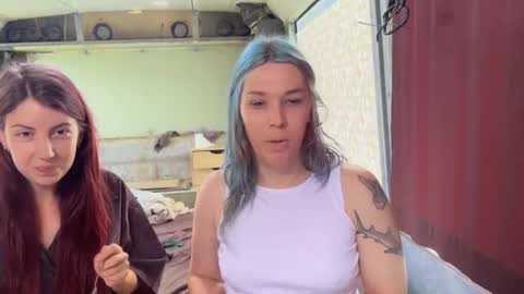 Snapshot of nympharabelle chatting on 31, 10, 2025 Creamy Grapefruit online show from 31, 10, 2025