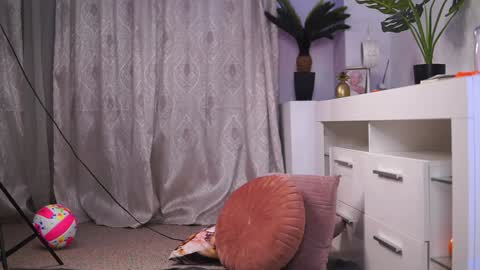 nyrobinova online show from 22, 1, 2025