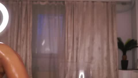 nyrobinova online show from 28, 2, 2025