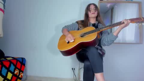 Laura nyu online show from 7, 11, 2025