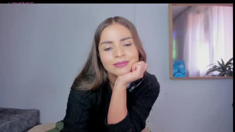 Laura nyu online show from 22, 4, 2026