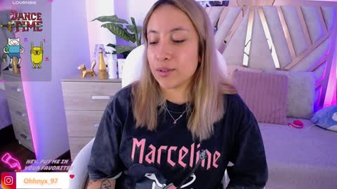 Alex   .    online show from 25, 1, 2025