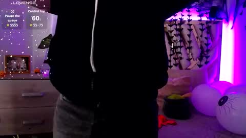 Alex   .    online show from 19, 10, 2025