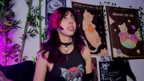   online show from 21, 4, 2026