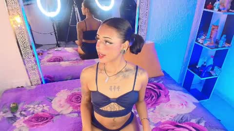 Snapshot of nyxhellsqueen chatting on 5, 4, 2026 NYXHELLSQUEEN online show from 5, 4, 2026