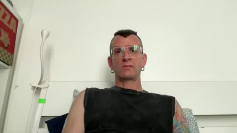 Snapshot of o_johnny_deep_o chatting on 12, 4, 2026 Jonathan Deep online show from 12, 4, 2026