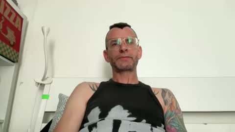 Snapshot of o_johnny_deep_o chatting on 19, 4, 2026 Jonathan Deep online show from 19, 4, 2026