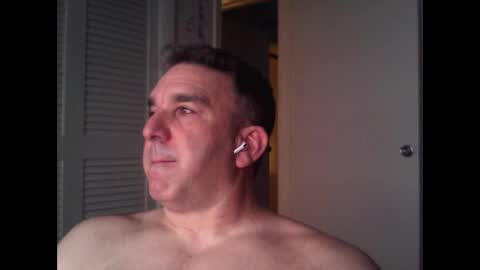 Snapshot of oceanmanx chatting on 2, 10, 2025 Ocean online show from 2, 10, 2025