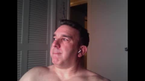 Snapshot of oceanmanx chatting on 5, 10, 2025 Ocean online show from 5, 10, 2025