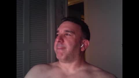 Snapshot of oceanmanx chatting on 19, 10, 2025 Ocean online show from 19, 10, 2025