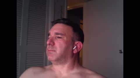 Snapshot of oceanmanx chatting on 22, 10, 2025 Ocean online show from 22, 10, 2025