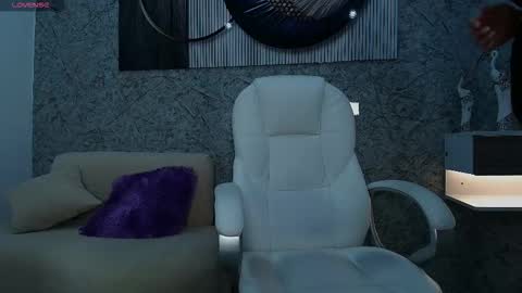 Snapshot of octavia_rouse chatting on 18, 12, 2025 independent model online show from 18, 12, 2025