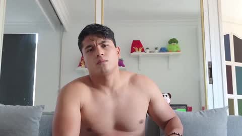 Snapshot of octavio_quinn chatting on 20, 12, 2024 OCTAVIO QUINN online show from 20, 12, 2024
