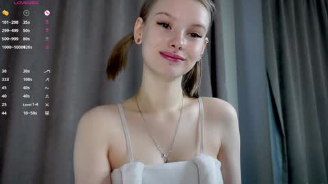 Snapshot of odeliabrownell chatting on 7, 1, 2025 Agata online show from 7, 1, 2025