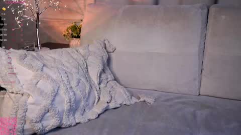 Selena online show from 26, 2, 2025