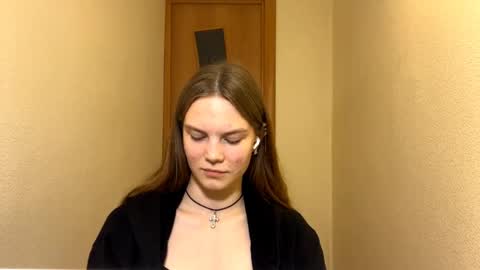 Aneta Bruno online show from 9, 9, 2025