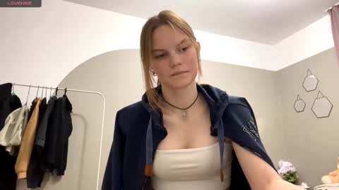 Aneta Bruno online show from 5, 10, 2025