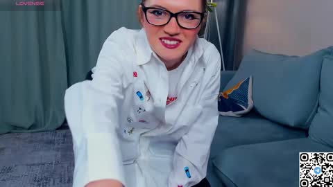 Snapshot of odettechurchwell chatting on 14, 11, 2025 Eli online show from 14, 11, 2025