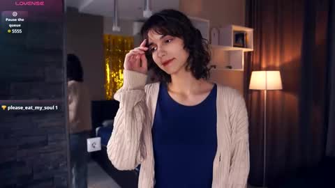 Snapshot of odettehatt chatting on 6, 3, 2025 Thea online show from 6, 3, 2025