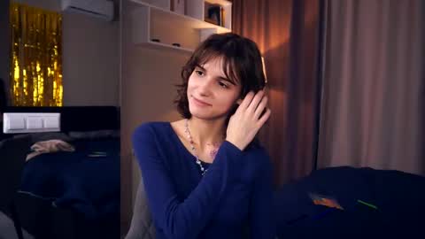 Snapshot of odettehatt chatting on 6, 3, 2025 Thea online show from 6, 3, 2025