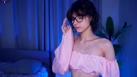 Snapshot of odettehatt chatting on 29, 9, 2025 Thea online show from 29, 9, 2025