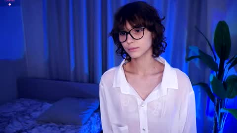 Snapshot of odettehatt chatting on 4, 10, 2025 Thea online show from 4, 10, 2025