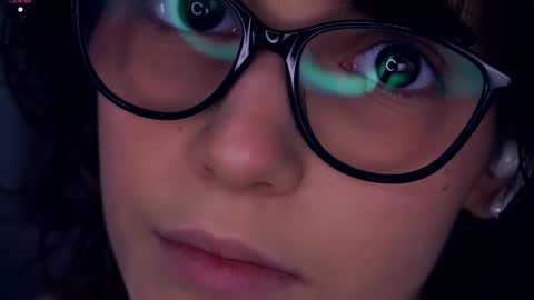 Snapshot of odettehatt chatting on 11, 10, 2025 Thea online show from 11, 10, 2025