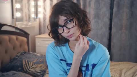 Snapshot of odettehatt chatting on 6, 1, 2026 Thea online show from 6, 1, 2026