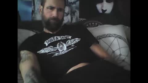 Snapshot of oedipe666 chatting on 11, 2, 2025 oedipe666cam online show from 11, 2, 2025
