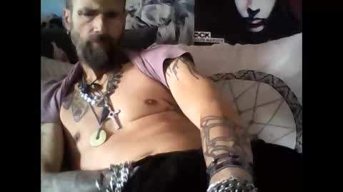 Snapshot of oedipe666 chatting on 4, 11, 2025 oedipe666cam online show from 4, 11, 2025