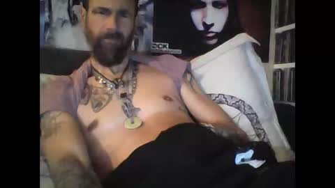 Snapshot of oedipe666 chatting on 3, 12, 2025 oedipe666cam online show from 3, 12, 2025