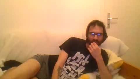 Snapshot of oeffel chatting on 13, 3, 2026 oeffel online show from 13, 3, 2026