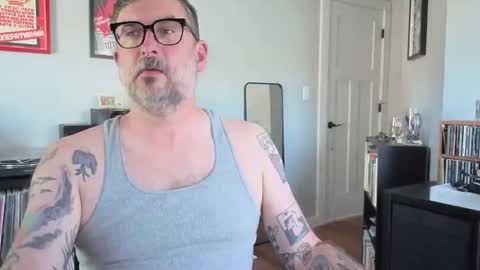 Snapshot of office_dad chatting on 2, 10, 2025 Office Dad online show from 2, 10, 2025