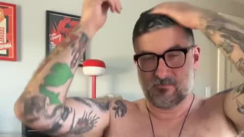 Snapshot of office_dad chatting on 5, 10, 2025 Office Dad online show from 5, 10, 2025