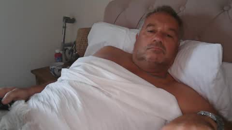 Snapshot of offshore690 chatting on 11, 9, 2025 offshore690 online show from 11, 9, 2025