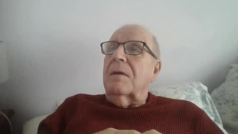 Snapshot of oggi95 chatting on 30, 12, 2024 oggi95 online show from 30, 12, 2024