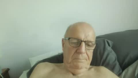 Snapshot of oggi95 chatting on 13, 9, 2025 oggi95 online show from 13, 9, 2025