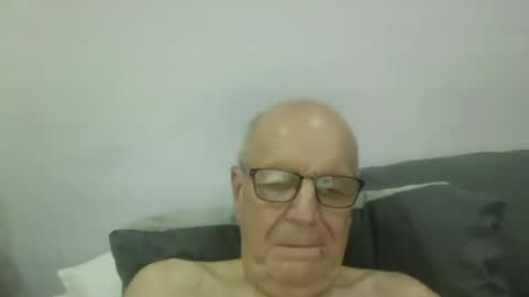 Snapshot of oggi95 chatting on 17, 9, 2025 oggi95 online show from 17, 9, 2025