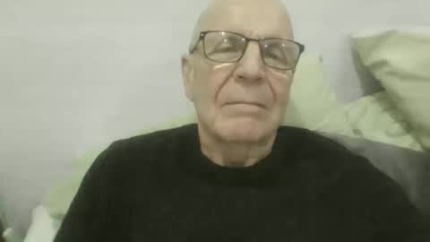 Snapshot of oggi95 chatting on 16, 11, 2025 oggi95 online show from 16, 11, 2025