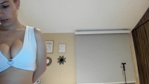 Snapshot of ohanna_ chatting on 20, 12, 2024 ohanna_ online show from 20, 12, 2024