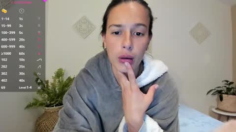 Snapshot of ohanna_ chatting on 11, 1, 2025 ohanna_ online show from 11, 1, 2025