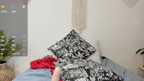 Snapshot of ohanna_ chatting on 12, 1, 2025 ohanna_ online show from 12, 1, 2025